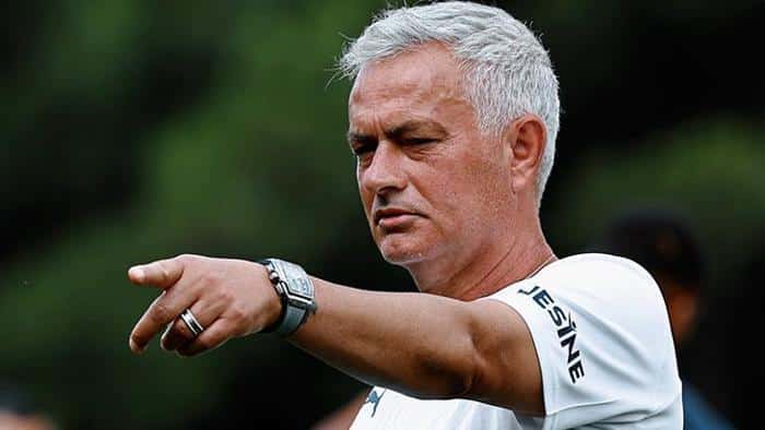 Fenerbahçe’de orta saha transferi için düğmeye basıldı! Jose Mourinho yıldız futbolcuya onayı verdi