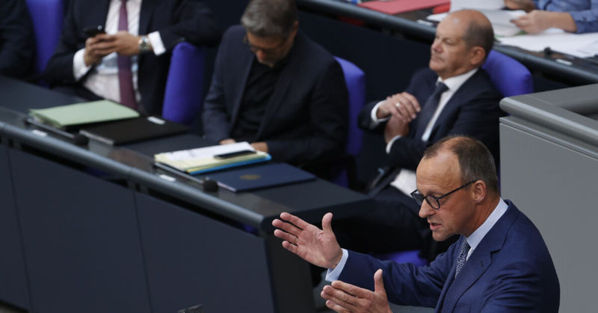 Almanya’da şansölyelikte favori isim CDU lideri Friedrich Merz