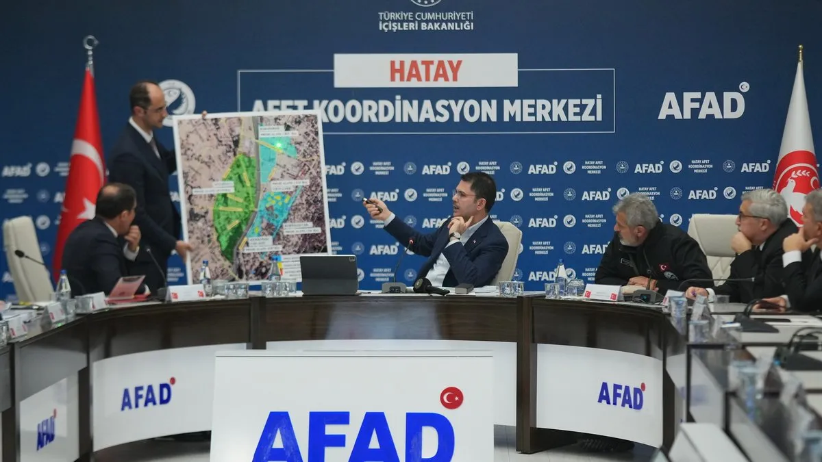 Bakan Kurum Hatay’da parti temsilcilerinin katıldığı toplantıda değerlendirmelerde bulundu!